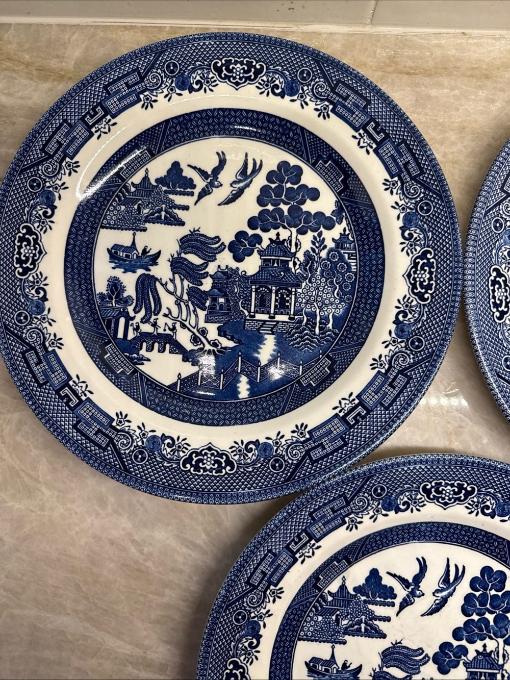 Churchill England Blue Willow Dinner Plates